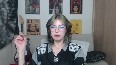 Cassie online show from 20, 2, 2025