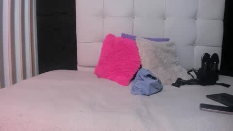 Snapshot of lovely_chloe19 chatting on 14, 11, 2025 Chloe online show from 14, 11, 2025