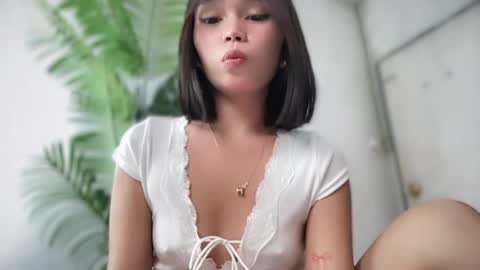 lovely_cittie18 online show from 9, 4, 2026