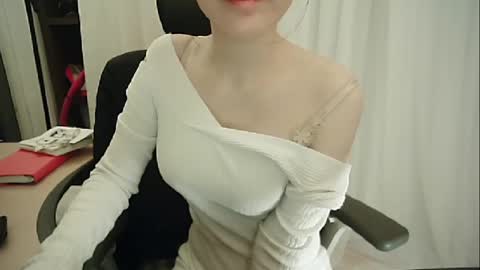 DANA KIM online show from 9, 3, 2025