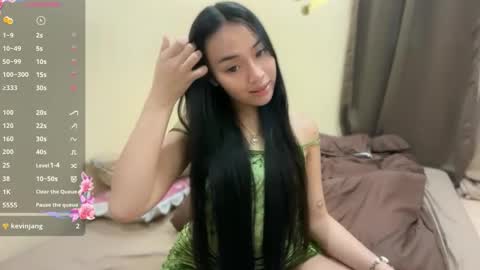 Snapshot of lovely_leah23 chatting on 7, 5, 2026 lovely_leah23 online show from 7, 5, 2026