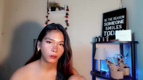 Snapshot of lovely_oliviax chatting on 18, 4, 2026 KATE online show from 18, 4, 2026