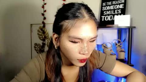 Snapshot of lovely_oliviax chatting on 25, 4, 2026 KATE online show from 25, 4, 2026