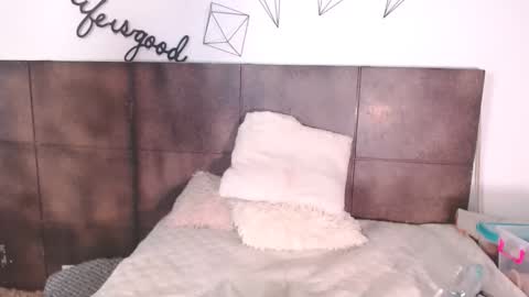 Snapshot of lovely_secret chatting on 2, 12, 2025 Hi guys online show from 2, 12, 2025