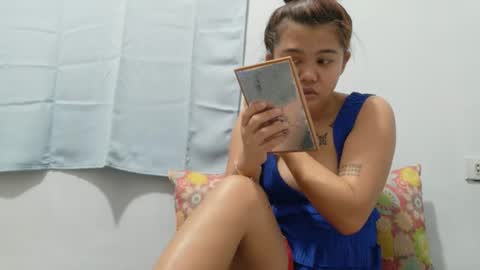lovelyasian_babe online show from 13, 5, 2026