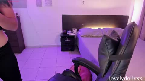 Snapshot of lovelydollyxx_ chatting on 14, 5, 2026 lovely online show from 14, 5, 2026