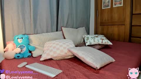   online show from 17, 12, 2025