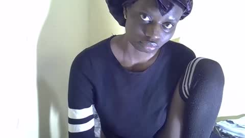 Snapshot of lovelymee2 chatting on 21, 10, 2025 lovelymee2 online show from 21, 10, 2025