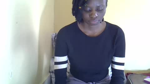 Snapshot of lovelymee2 chatting on 25, 10, 2025 lovelymee2 online show from 25, 10, 2025