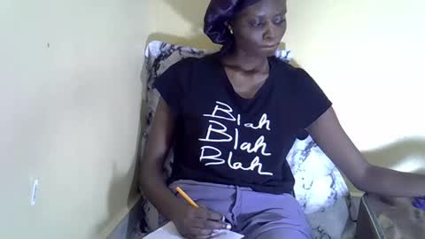 Snapshot of lovelymee2 chatting on 26, 10, 2025 lovelymee2 online show from 26, 10, 2025