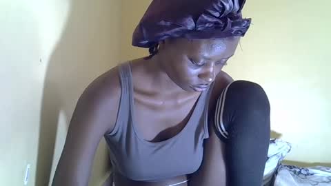 Snapshot of lovelymee2 chatting on 7, 11, 2025 lovelymee2 online show from 7, 11, 2025