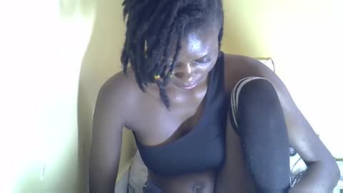 Snapshot of lovelymee2 chatting on 2, 12, 2025 lovelymee2 online show from 2, 12, 2025