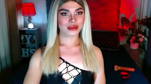 lovelymiss_shyna11 online show from 30, 10, 2025