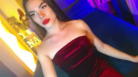 lovelymiss_shyna11 online show from 14, 4, 2026