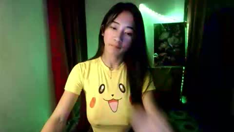 Snapshot of lovelypetite143 chatting on 14, 2, 2026 lovelypetite143 online show from 14, 2, 2026