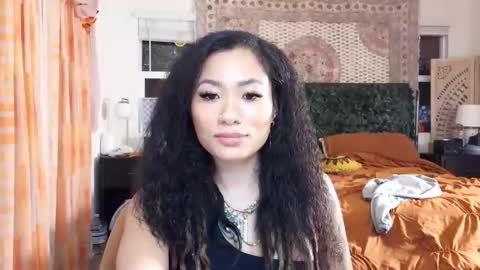 lovelyxmacii online show from 5, 2, 2026