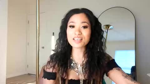 lovelyxmacii online show from 2, 3, 2026