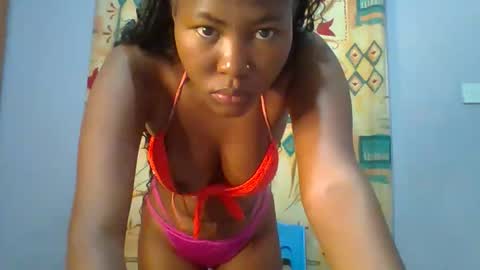 Snapshot of lovelyy_dreams chatting on 28, 2, 2026 Hanna online show from 28, 2, 2026