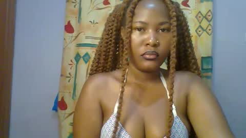 Snapshot of lovelyy_dreams chatting on 17, 4, 2026 Hanna online show from 17, 4, 2026