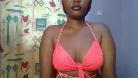 Snapshot of lovelyy_dreams chatting on 26, 4, 2026 Hanna online show from 26, 4, 2026