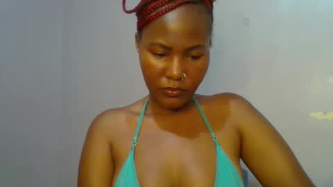 Snapshot of lovelyy_dreams chatting on 30, 4, 2026 Hanna online show from 30, 4, 2026