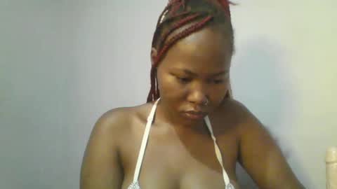 Snapshot of lovelyy_dreams chatting on 5, 5, 2026 Hanna online show from 5, 5, 2026