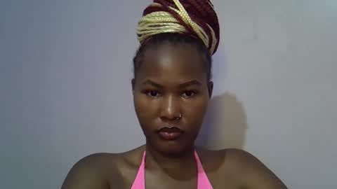 Snapshot of lovelyy_dreams chatting on 5, 5, 2026 Hanna online show from 5, 5, 2026