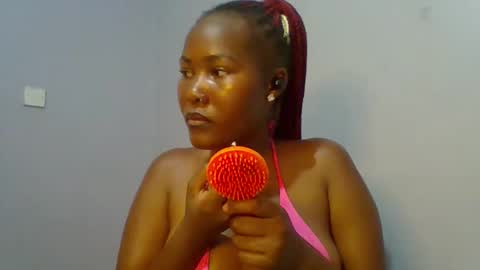 Snapshot of lovelyy_dreams chatting on 11, 5, 2026 Hanna online show from 11, 5, 2026