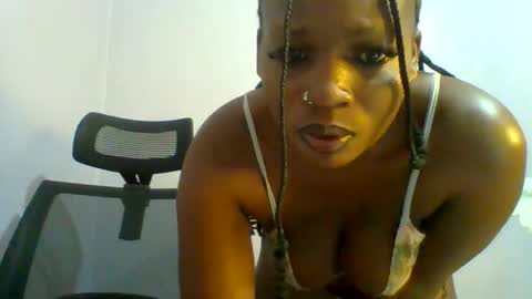 Snapshot of lovelyy_dreams chatting on 1, 6, 2026 Hanna online show from 1, 6, 2026