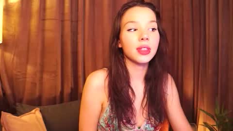 Snapshot of lovepilll_ chatting on 28, 9, 2025 TakeUrPill online show from 28, 9, 2025