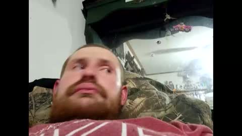 Snapshot of lovepussy98xb chatting on 17, 10, 2025 lovepussy98xb online show from 17, 10, 2025