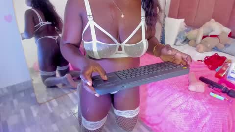 L O V E  online show from 15, 2, 2025