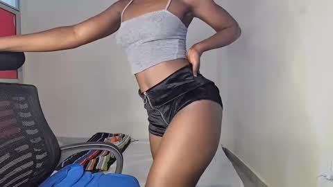 Snapshot of lovergirl2003 chatting on 1, 2, 2025 Kate online show from 1, 2, 2025