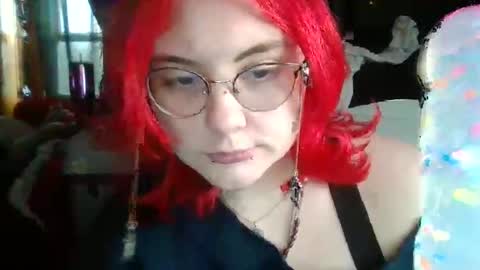 Snapshot of loverliv5 chatting on 22, 4, 2026 loverliv5 online show from 22, 4, 2026