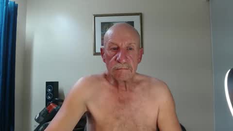 Snapshot of lovesblackazz chatting on 18, 4, 2026 Lovesblackazz online show from 18, 4, 2026