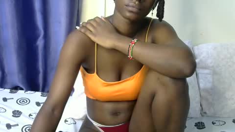 Snapshot of loveslut_ chatting on 29, 9, 2025 loveslut_ online show from 29, 9, 2025