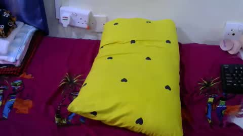 Snapshot of loveslut_ chatting on 9, 10, 2025 loveslut_ online show from 9, 10, 2025