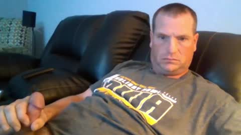 Snapshot of lovetocum37 chatting on 8, 9, 2025 lovetocum37 online show from 8, 9, 2025