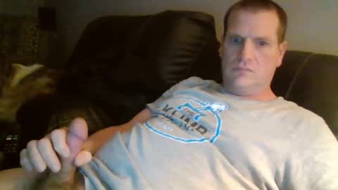 Snapshot of lovetocum37 chatting on 3, 2, 2026 lovetocum37 online show from 3, 2, 2026