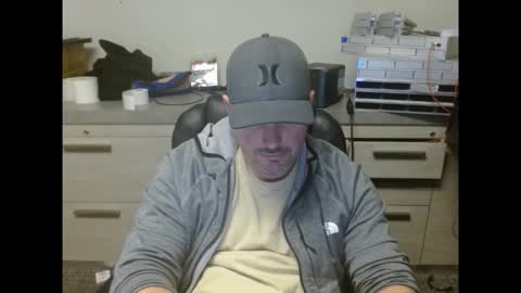 Snapshot of lovetofps chatting on 25, 3, 2026 Love2Game online show from 25, 3, 2026