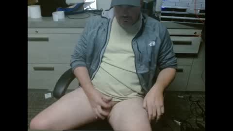Snapshot of lovetofps chatting on 27, 4, 2026 Love2Game online show from 27, 4, 2026