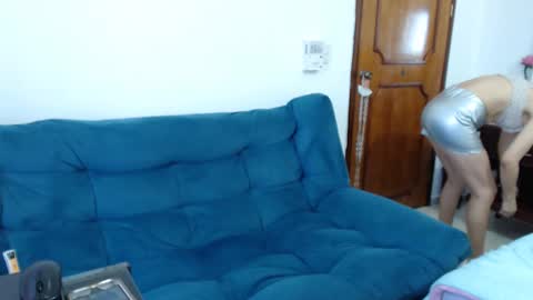 Snapshot of loveuniverse8 chatting on 24, 2, 2025 cutelucy 3 online show from 24, 2, 2025