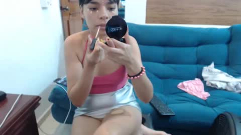 Snapshot of loveuniverse8 chatting on 28, 10, 2025 cutelucy 3 online show from 28, 10, 2025