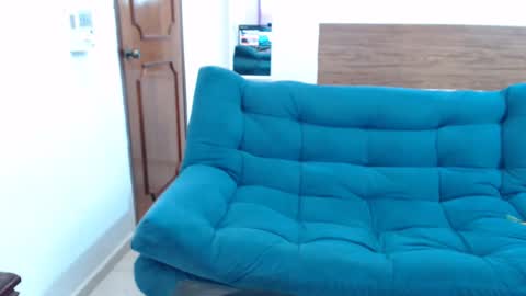 Snapshot of loveuniverse8 chatting on 30, 10, 2025 cutelucy 3 online show from 30, 10, 2025