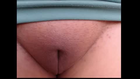 Snapshot of loveuniverse8 chatting on 24, 11, 2025 cutelucy 3 online show from 24, 11, 2025