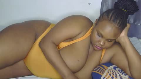 Snapshot of loveytiana chatting on 23, 4, 2026 loveytiana online show from 23, 4, 2026