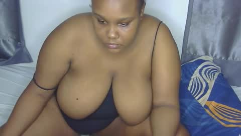 Snapshot of loveytiana chatting on 24, 4, 2026 loveytiana online show from 24, 4, 2026