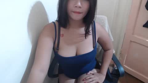 loving_ellah19 online show from 3, 10, 2025