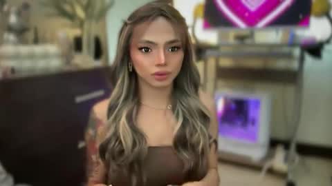 Candice online show from 12, 11, 2025