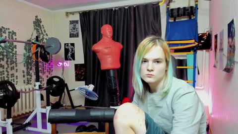 Snapshot of loyasteve chatting on 17, 12, 2024 VECTORSTEVEPVT IS OPEN online show from 17, 12, 2024